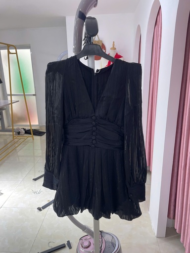 VÁY ĐEN LỤA CỔ TIM