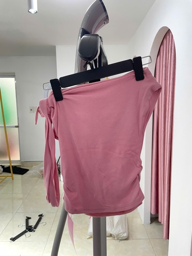 ÁO TRỄ VAI HỒNG CỘC