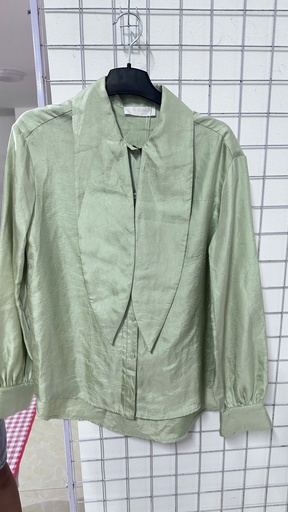 áo sơ mi xanh lụa