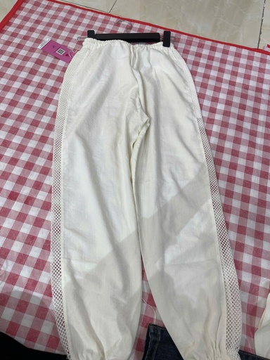 quần bomber trắng