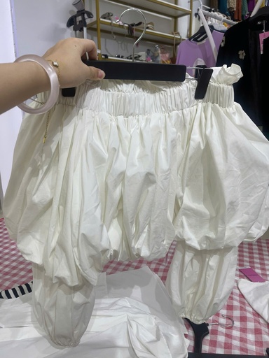 áo crt trễ vai trắng bo ống 