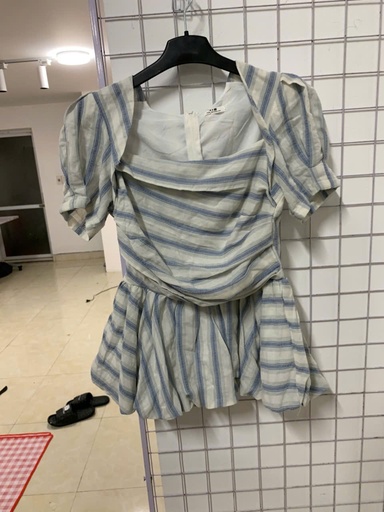 áo xanh kẻ tay bồng