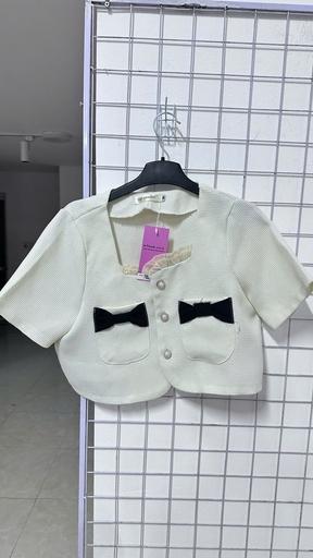 áo crt kem cổ vuông