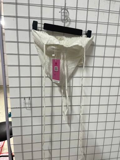 áo crt trắng buộc cổ 