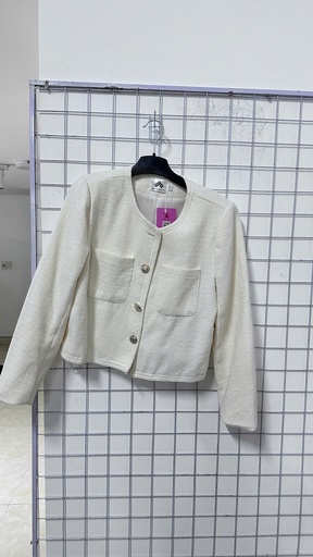 áo khoác trắng dạ