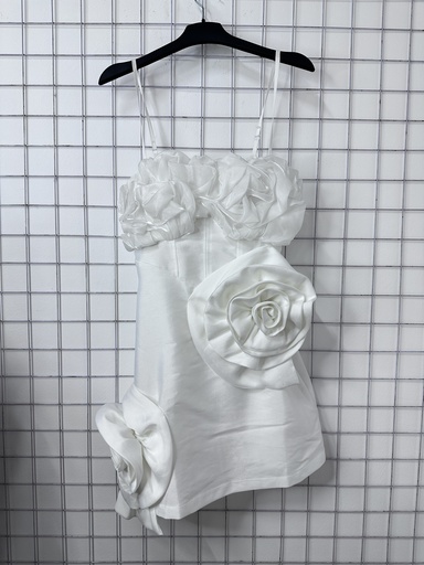 váy 2 dây hoa to trắng