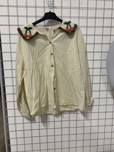 sơ mi kem cổ cherry