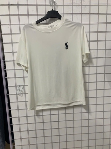 áo thun tăm trắng khăn đen