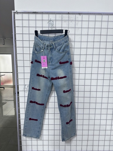 quần dài jean thêu chữ