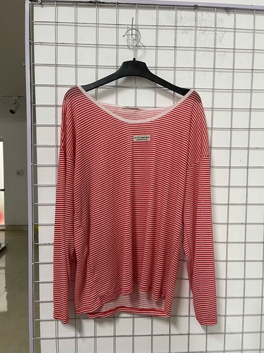 áo thun kẻ đỏ dài tay