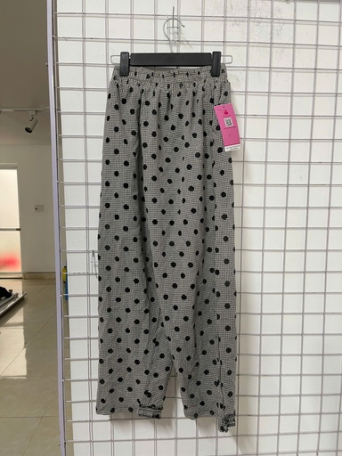 quần xuông đen caro chấm bi