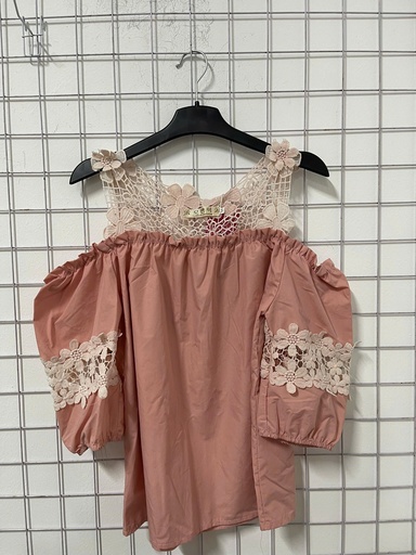 áo hồng trễ vai ren