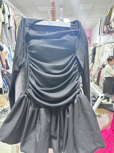 set váy đen cup áo khoác