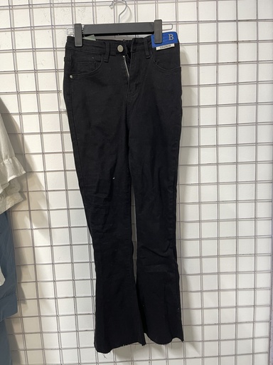 quần ống loe đen 