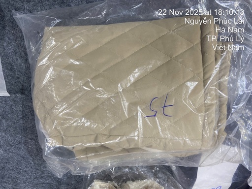 áo gile nâu cổ trắng 