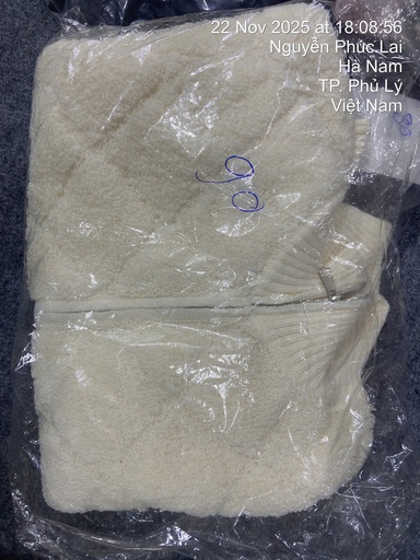 áo khoác trắng lông 