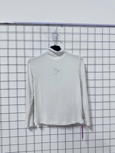 áo cổ lọ trắng