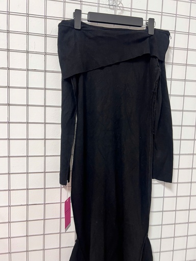 VÁY ĐEN BODY TRỄ VAI ĐEN LINH