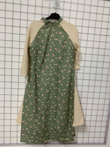 ÁO DÀI XANH LÁ HOA NHÍ KÈM KHĂN