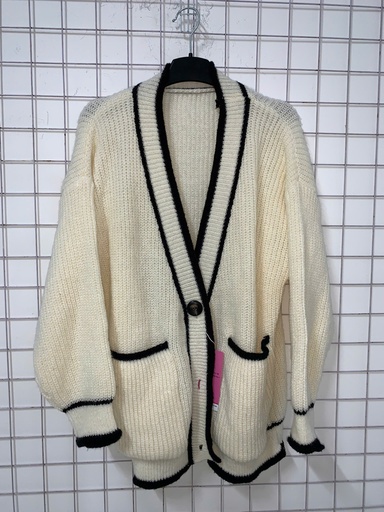 Áo Khoác Len Trắng 3 Cúc T.Linh