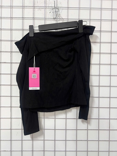 ÁO TRỄ VAI ĐEN LINH