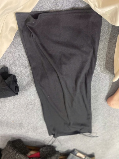 VÁY ĐEN 2 DÂY THUY