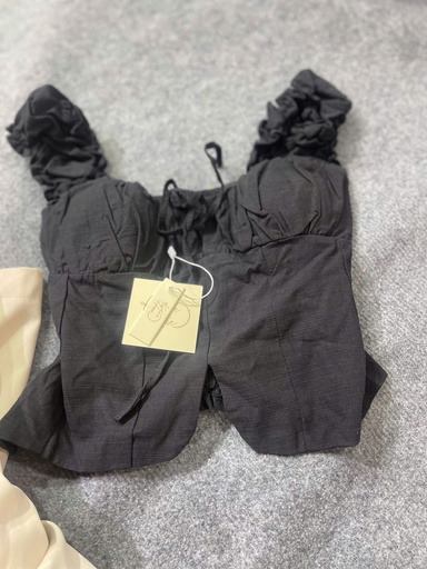 ÁO ĐEN DÂY BÈO CÓ MÚT NGỰC THUY