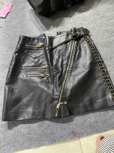 CV DA ĐEN KHÓA THUY