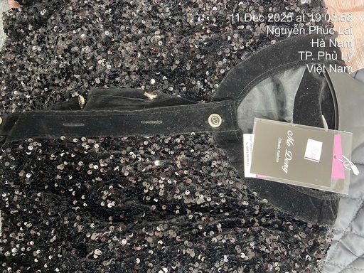 ÁO DẠ ĐEN BLING THUY