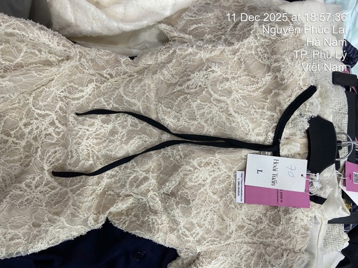 VÁY REN CỔ DÂY ĐEN THUY