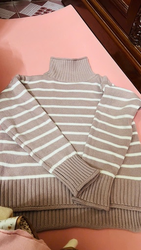 ÁO LEN KẺ HỒNG LAN