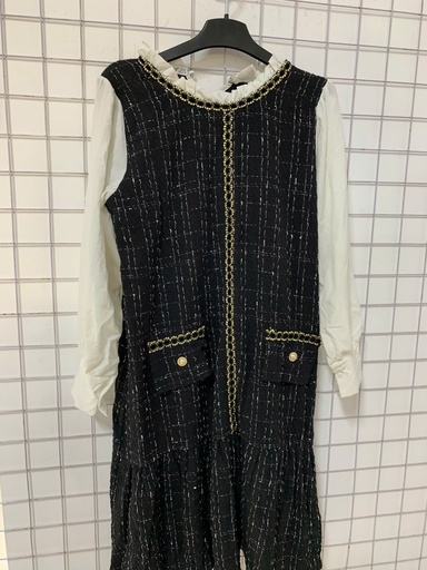 Váy đen tay trắng NTLINH