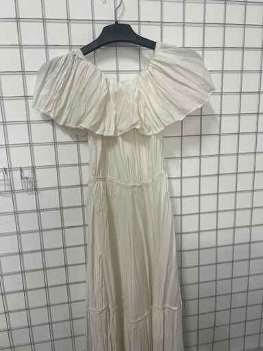 váy trắng trễ vai 