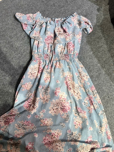 VÁY HOA TRỄ VAI TRANG