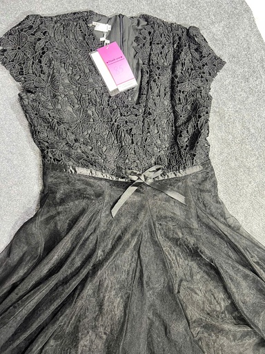 VÁY HOA REN ĐEN THUY