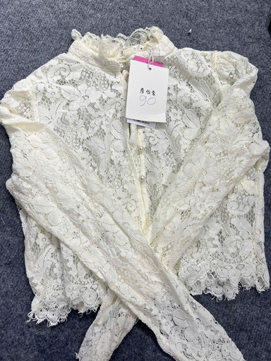 ÁO REN TRẮNG THUY