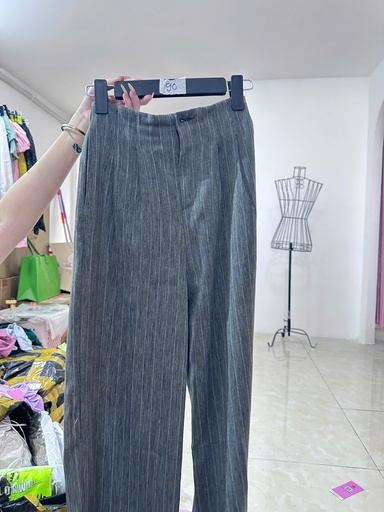 quần dài kẻ xám