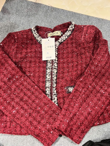 ÁO KHOÁC ĐỎ DENTION M THUYII