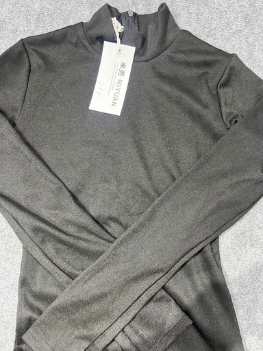 ÁO KHOÁC MỎNG ĐEN TRƠN THUYII