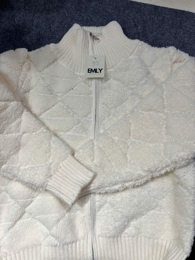 ÁO KHOÁC TRẮNG LÔNG EMLY 