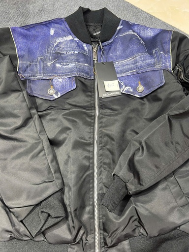 ÁO KHOÁC ĐEN NGỰC GIẢ BÒ THUYII