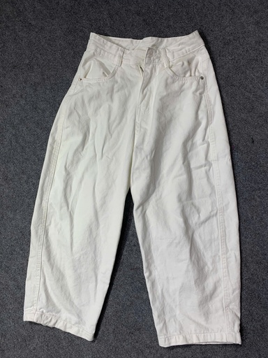 QUẦN BÒ TRẮNG THUYII