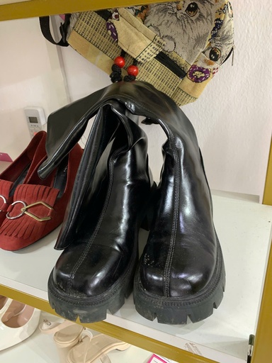 BOOTH DA ĐEN CAO CỔ NTMTHUY