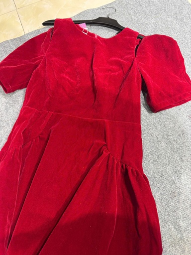 VÁY NHUNG ĐỎ HONEYFASHION TTTHANH