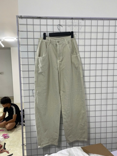 quần bò trắng đục