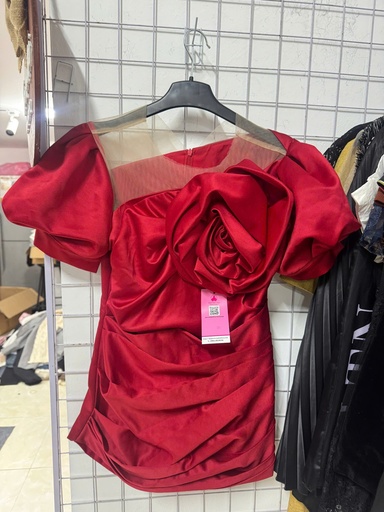 VÁY ĐỎ HOA NGỰC OANH