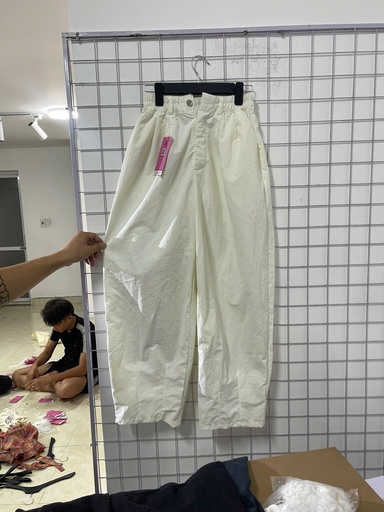 quần trắng đũi