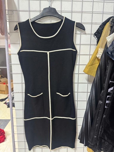 VÁY LEN ĐEN KẺ TRẮNG 2TÚI OANH