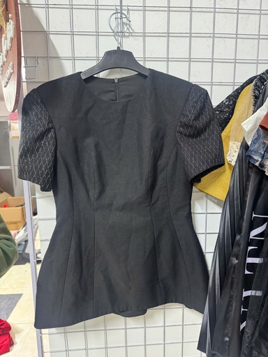 VÁY ĐEN TAY KẺ Ô CHÉO OANH