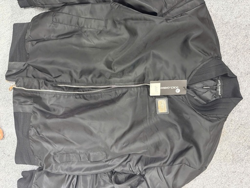 ÁO KHOÁC ĐEN NAM THUYIII